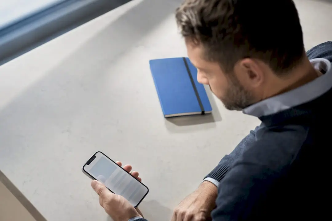 Ohne Wohnadresse: Impressum für App‑Betreiber mit Adressschutz ab 5,99 €