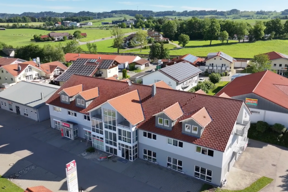 Muss ich meinen echten Namen im Impressum angeben?